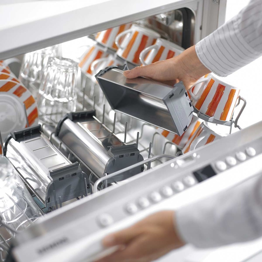 CUBERTERO EUROBOX PLUS COMBINACIONES HABITUALES Y DIVISORIOS BLUM ORGA-LINE 