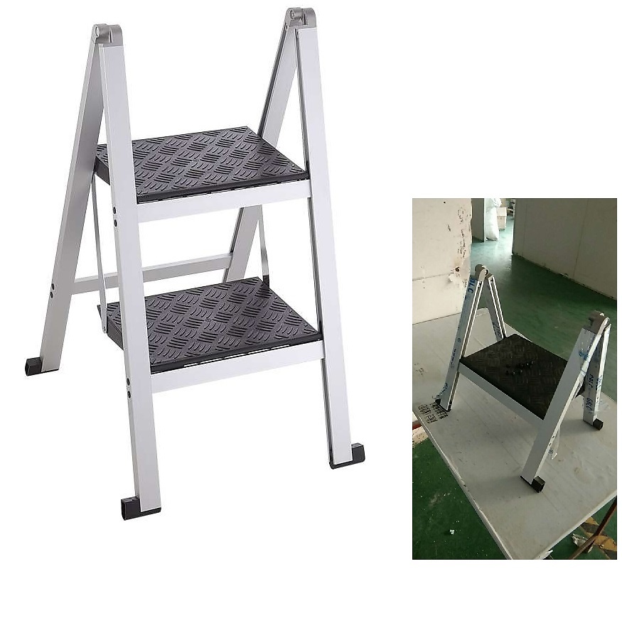 ESCALERA PLEGABLE PARA COCINAS. 