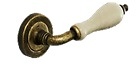 MANILLAS MOD. PINO ZAMAK/PORCELANA PORCELANA CRAQUELE BEIGE/BRONCE ENVEJECIDO porcelanacraquelebeige d52mm 