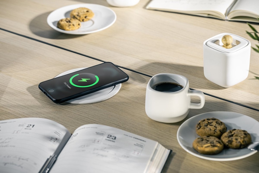 REGLETA PARA MESA DE TRABAJO COMFORT PLUS EMPOTRADO SUPERIOR INDUCCION CON CABLE DE ALIMENTACIÓN 