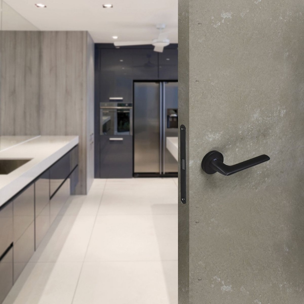 ROSETA BACI BLACK DESIGN BY GROEL STUDIO 