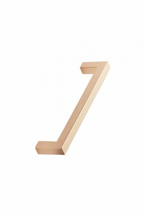 TIRADOR MOD. SQUARE 10 LATON CEPILLADO 128 MM 138X10X32 MM ASA 